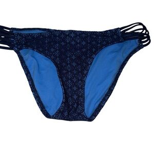 Mossimo Navy and Light Blue Women's Swim Bottom Bikini Crochet Large